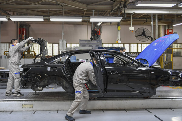 Volkswagen obnovil produkciu vo väčšine svojich čínskych závodov