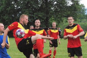 Futbalisti Skleného môžu byť čiernym koňom súťaže.