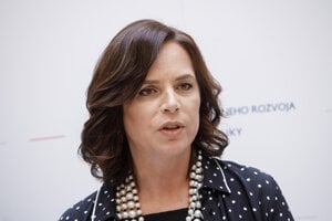 Veromnika Reišová, ministerka investícií, regionálneho rozvoja a informatizácie .