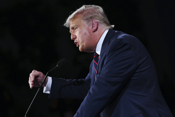 Trump nešiel po nepresvedčených. Ako keby nechcel vyhrať klasicky