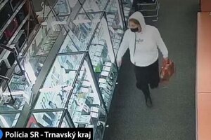 Polícia pátra po totožnosti ženy.