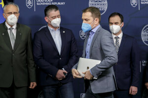 Igor Matovič počas tlačového vyhlásenia hnutia OĽANO k aktuálnej politickej situácii