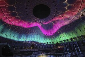 Otvárací ceremoniál svetovej výstavy EXPO v Dubaji v Spojených arabských emirátoch.