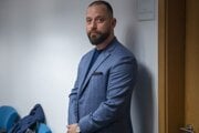 Obvinený advokát Marek Para v budove Najvyššieho súdu SR. 
