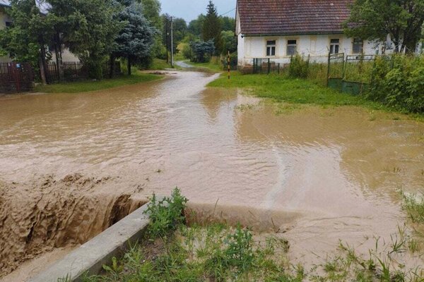 Záplavy v Zborove.