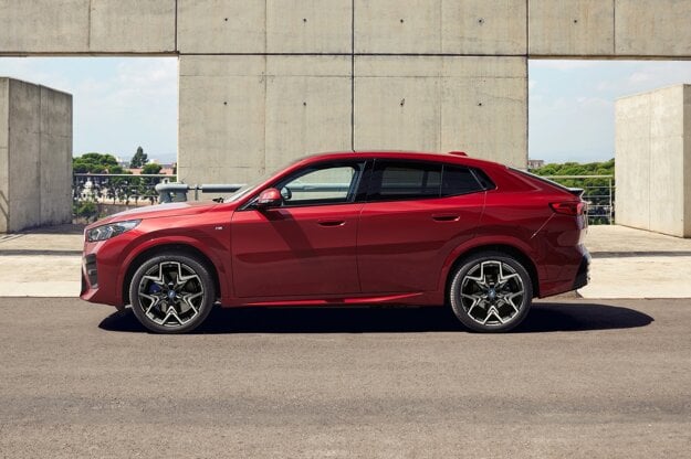 Nové BMW X2 príde prvýkrát aj ako elektromobil. (zdroj: BMW)