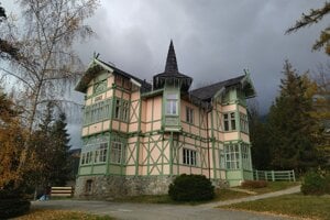 Pôvodné horské chaty v Tatrách sa postupne renovujú.