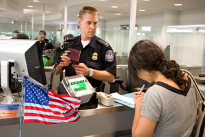 Vstupná imigračná kontrola po prílete do USA.