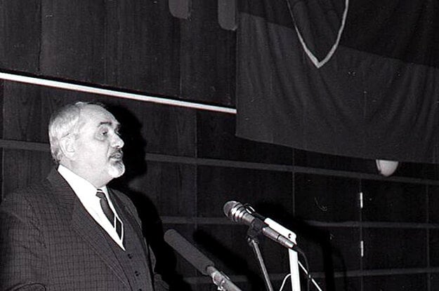 Jaroslav Sisák pri prednese deklarácie zo slávnostného vyhlásenia kodifikácie rusínskeho jazyka na Slovensku, 27. januára 1995. (zdroj: TASR)