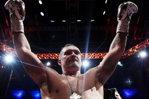 Nemám motiváciu, mám disciplínu, hovorí Usyk. Duboisa knockoutoval tvrdým úderom Ivan