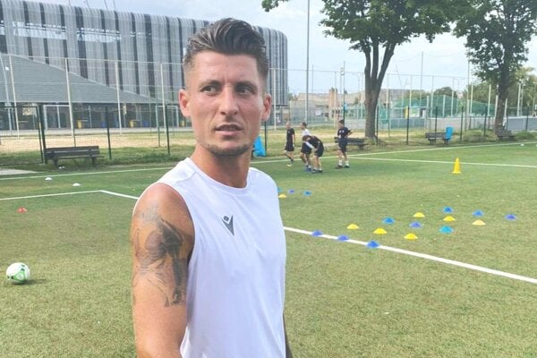 Novým hrajúcim trénerom Veľkého Blahova je Ladislav Bögi. 