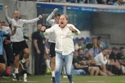 Radosť trénera Slovanu Vladimíra Weissa st. po strelení štvrtého gólu.