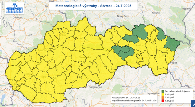 Meteorologické výstrahy na štvrtok. (zdroj: SHMÚ)