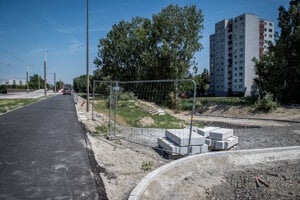 Most cez Chorvátske rameno pri Farskom kostole svätej rodiny.