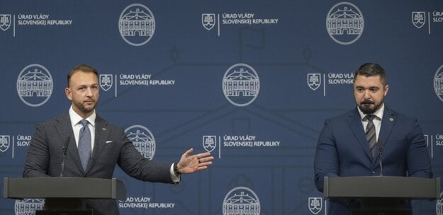Minister a šéf tajnej služby hovorili o útoku na ropovod Družba. (zdroj: TASR)
