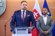 Minister zdravotníctva Kamil Šaško a minister vnútra a predseda strany Hlas Matúš Šutaj Eštok.