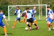 FC Semerovo (v modro-bielom) začal súťaž kontumačnou prehrou. 
