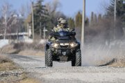 Vojaci počas ukážky scenárov zásahu vojakov pri monitorovaní a ochrane kritickej infraštruktúry v Kuchyni vo februári 2025.