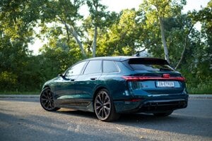 Audi S6 Avant e-tron