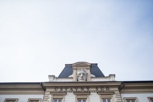 Vrchol budovy Ústavného súdu v Košiciach.