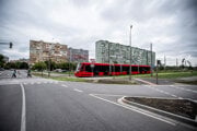 Električka v Petržalke.