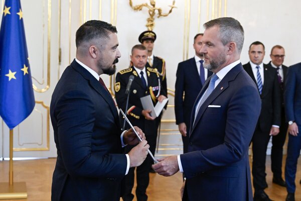 Prezident Peter Pellegrini vymenoval Pavla Gašpara za riaditeľa Slovenskej informačnej služby 26. augusta 2024.