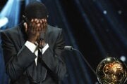 Francúzsky futbalista Ousmane Dembélé z PSG získal Zlatú loptu.