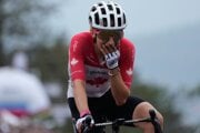Kanaďanka Magdeleine Vallieresová senzačne triumfovala na MS v cyklistike 2025.