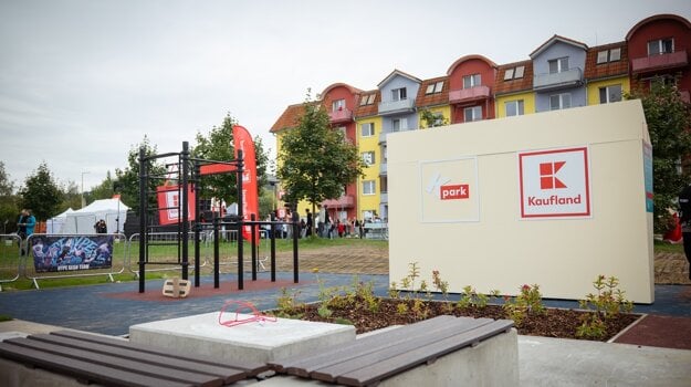 Ihriská od Kauflandu poskytujú mladým na šport a aktívny relax, vyskúšaš ho aj ty? (zdroj: Kaufland)