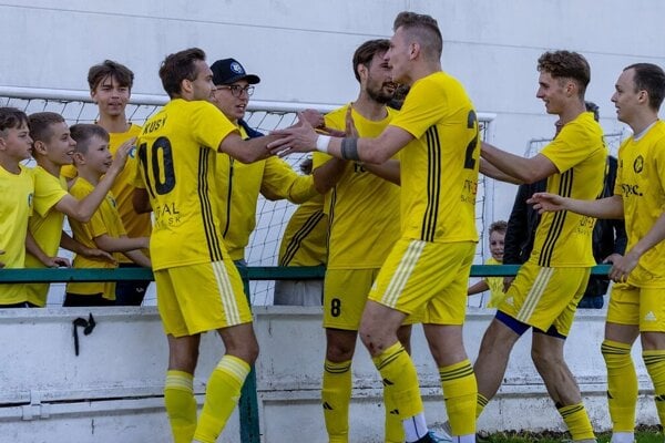 Futbalisti PFK Piešťany.