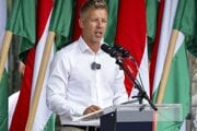 Péter Magyar, predseda mimoparlamentnej strany TISZA. 