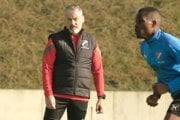 Tréner Pavel Hapal počas tréningu FC Baník Ostrava.