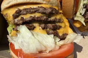 Štvoritý hamburger.