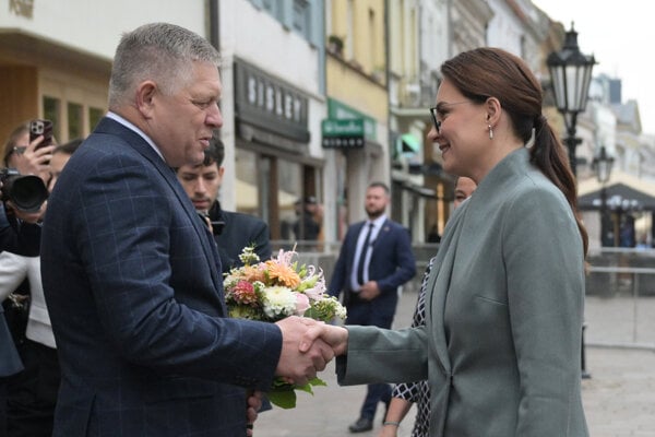 Robert Fico víta Juliju Svyrydenkovú. 