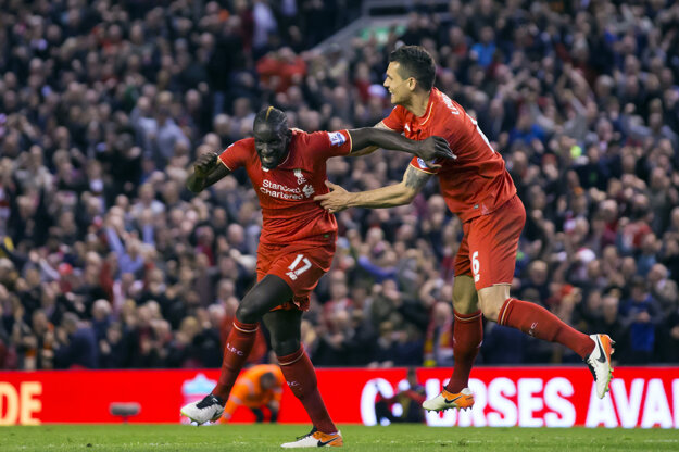 Stopérska dvojica Mamadou Sakho (vľavo) a Dejan Lovren podáva veľmi dobré výkony.
