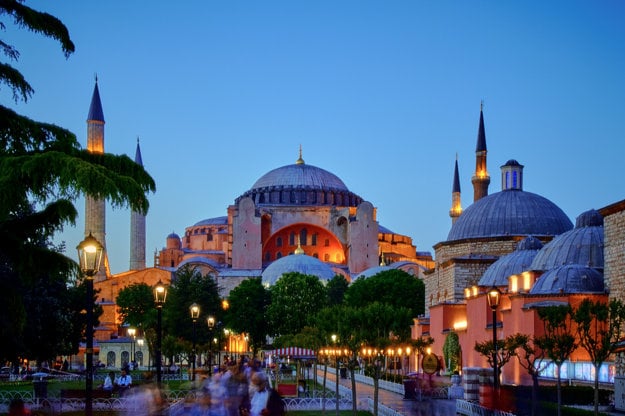 Hagia Sofia v Istanbule je dnes veľkým múzeom.