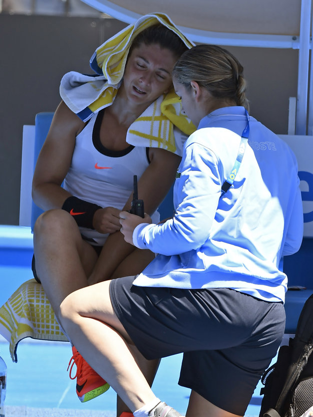 Sara Erraniová pre zranenie nedohrala na Australian Open zápas druhého kola.