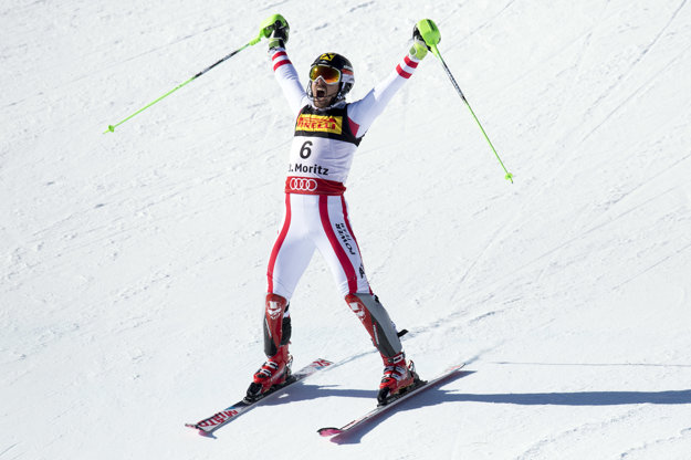 Marcel Hirscher oslavuje druhé zlato.