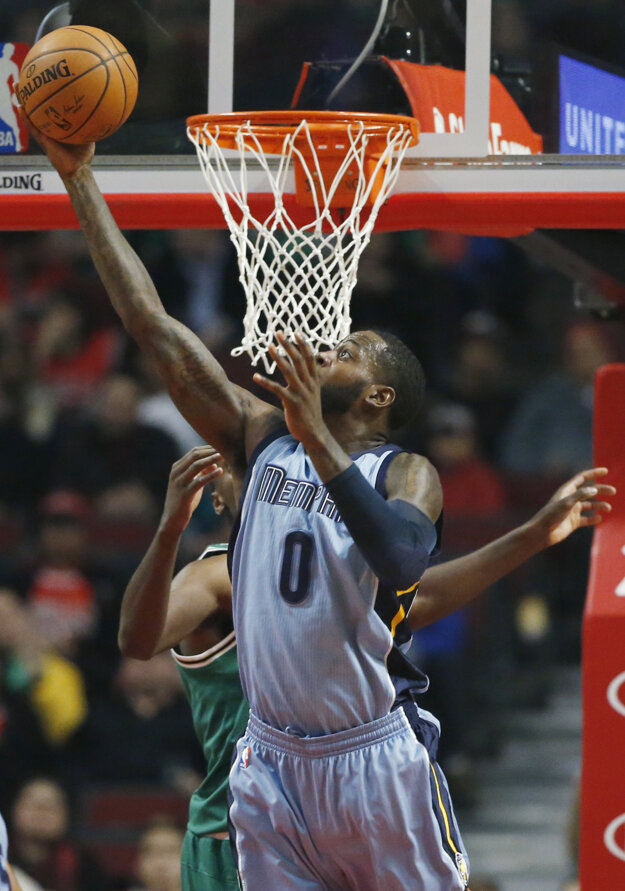 JaMychal Green z Memphisu dáva kôš.