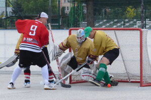 Skalická hokejbalová liga, semifinále Indiáni - Legendy