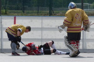 Skalická hokejbalová liga, semifinále Indiáni - Legendy