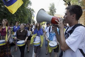 Proti zákonu protestovali aj v uliciach Kyjeva.