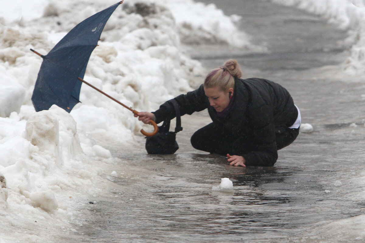 Some Sidewalks Have Turned To Ice If You Are Injured When You Fall You Can Claim Compensation edmund hillary set