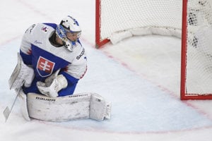 Marek Čiliak inkasuje gól v zápase proti Francúzsku. Našťastie, dostal iba jeden.