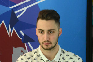 Obrovské čierne kohúty