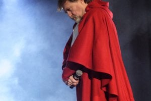 Dušan Jarjabek v úlohe kardinála Gentilisa na verejnej generálke rockovej opery Matúš Čák Trenčiansky v Piešťanoch v novembri 2008.