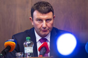 František Imrecze počas zasadnutia výboru pre financie a rozpočet.