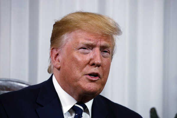 Trump označil rokovania s Talibanom aj afganskou vládou za veľmi dobré