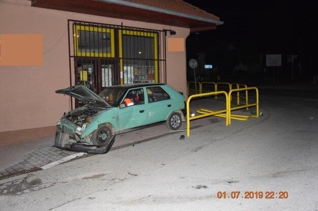 Škoda bola vyčíslená na 400 eur.
