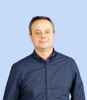 Peter Szolcsányi.